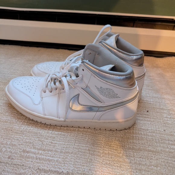 Men's Air Jordan 1 Mid White High-Top Sneakers - Picture 2 of 7